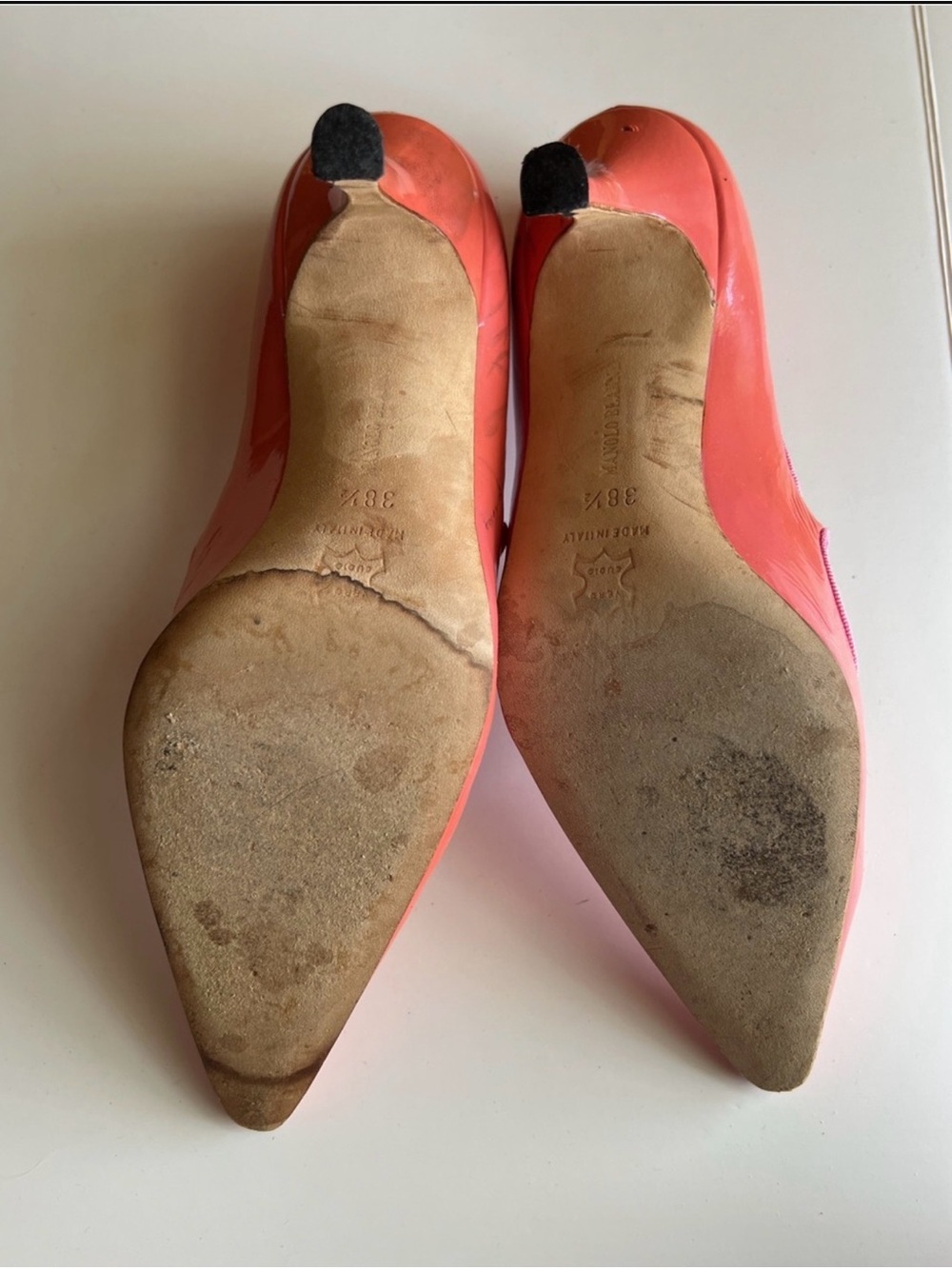 Manolo Blahnik Bubblegum Pink Patent Leather
Mary Jane Pumps EU 38.5 - Picture 9 of 9